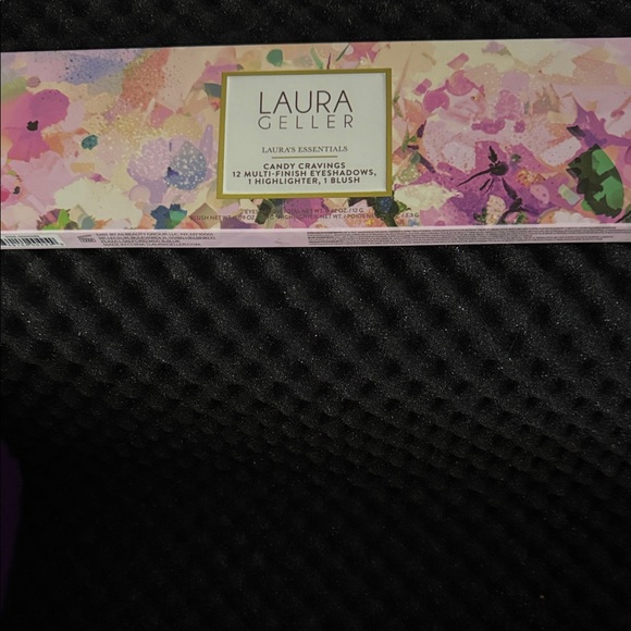 Laura Geller Floral Fantasy Makeup Palette NWOT - Picture 2 of 3